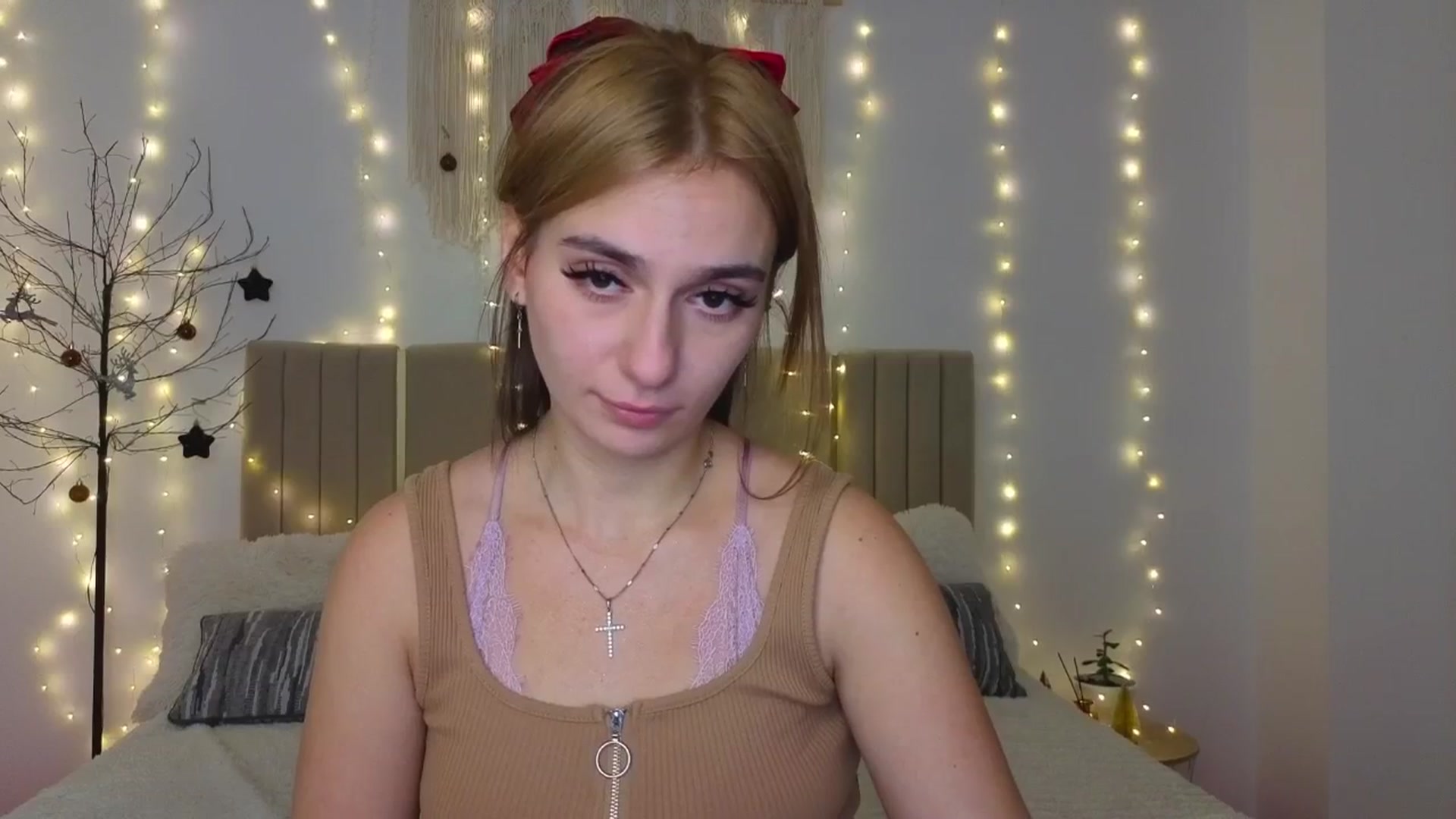 Gallery image thumbnail from M1ss_arina's myfreecams stream on, 01/08/2026, 22:41 image 7 of 20