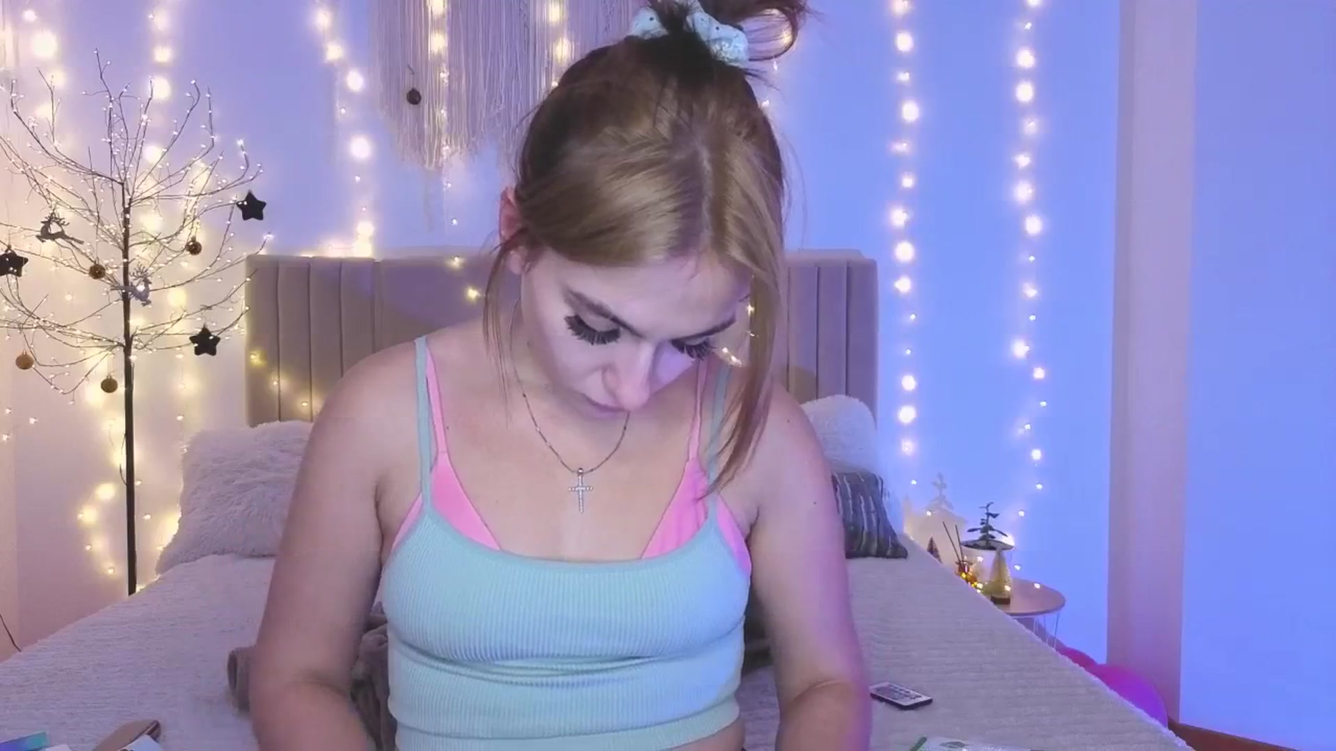 Gallery image thumbnail from M1ss_arina's myfreecams stream on, 01/10/2026, 01:22 image 13 of 20
