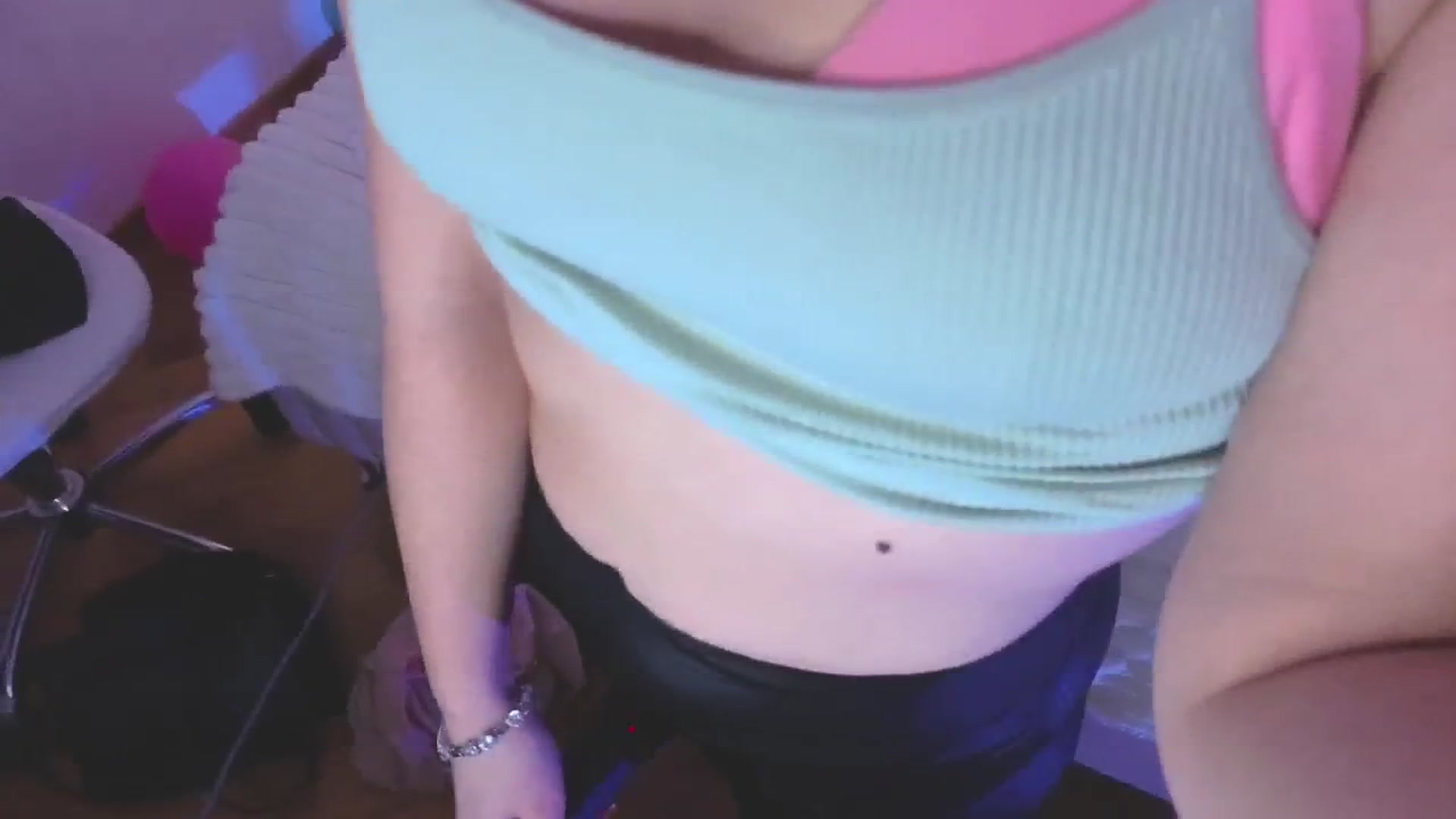 Gallery image thumbnail from M1ss_arina's myfreecams stream on, 01/10/2026, 03:19 image 2 of 20