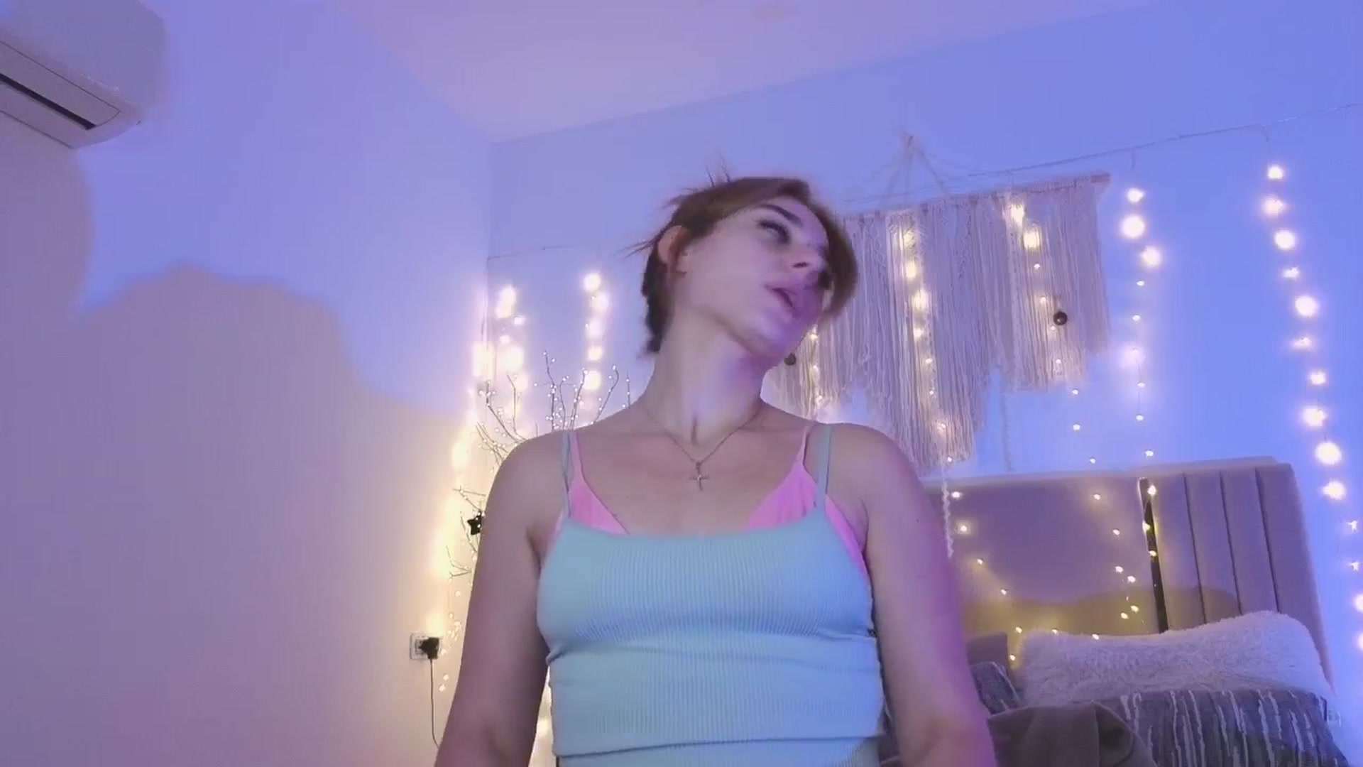 Gallery image thumbnail from M1ss_arina's myfreecams stream on, 01/10/2026, 03:19 image 4 of 20