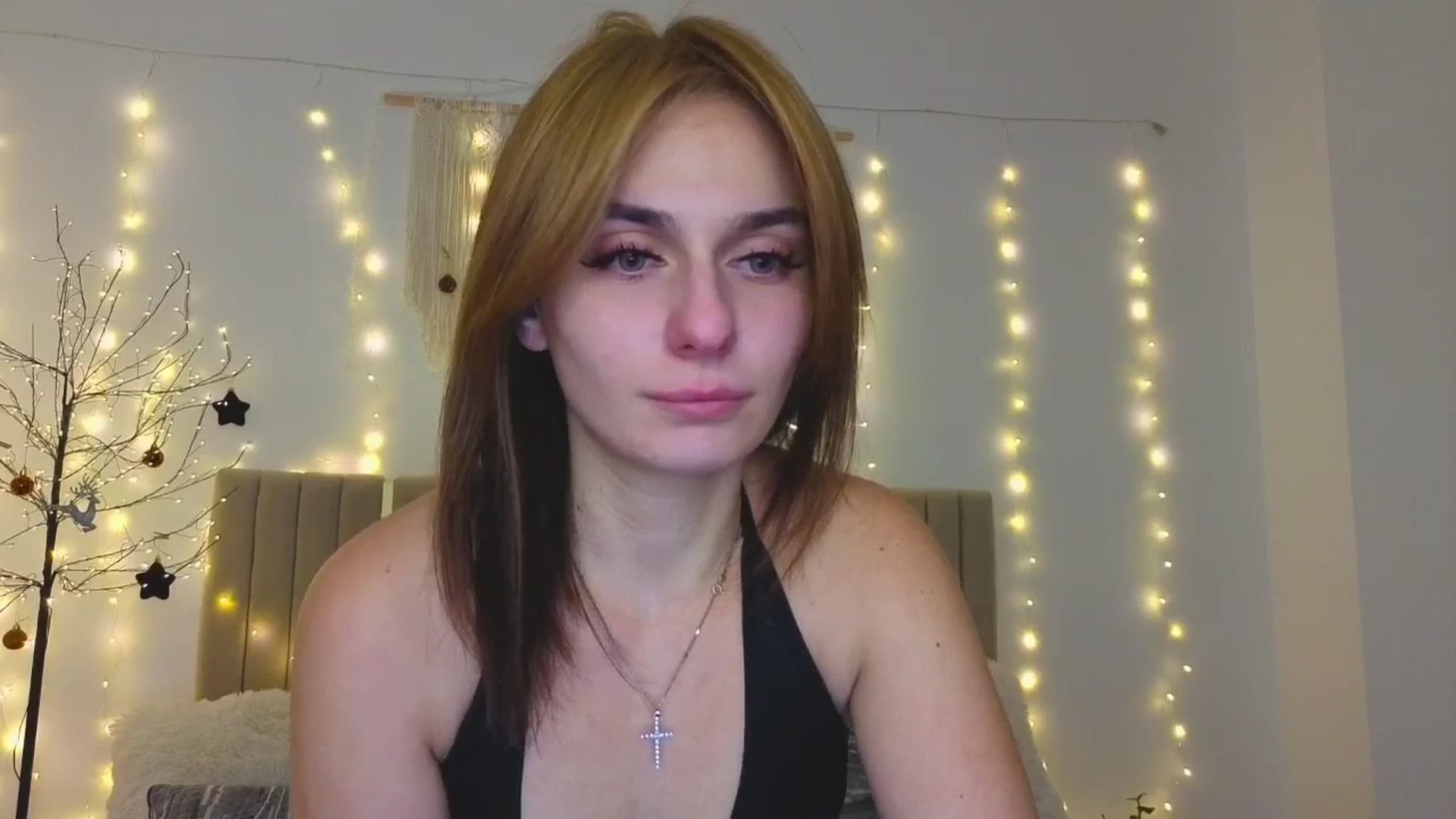 Gallery image thumbnail from M1ss_arina's myfreecams stream on, 01/10/2026, 23:33 image 19 of 20