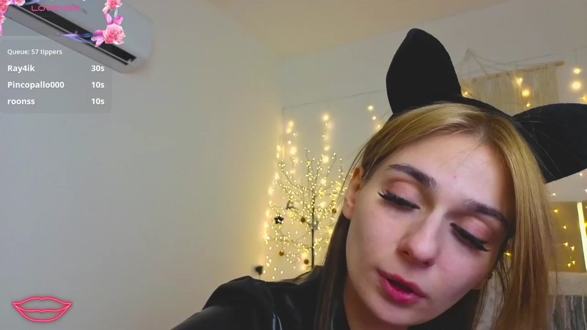 Gallery image thumbnail from M1ss_arina's myfreecams stream on, 01/12/2026, 03:02 image 11 of 20