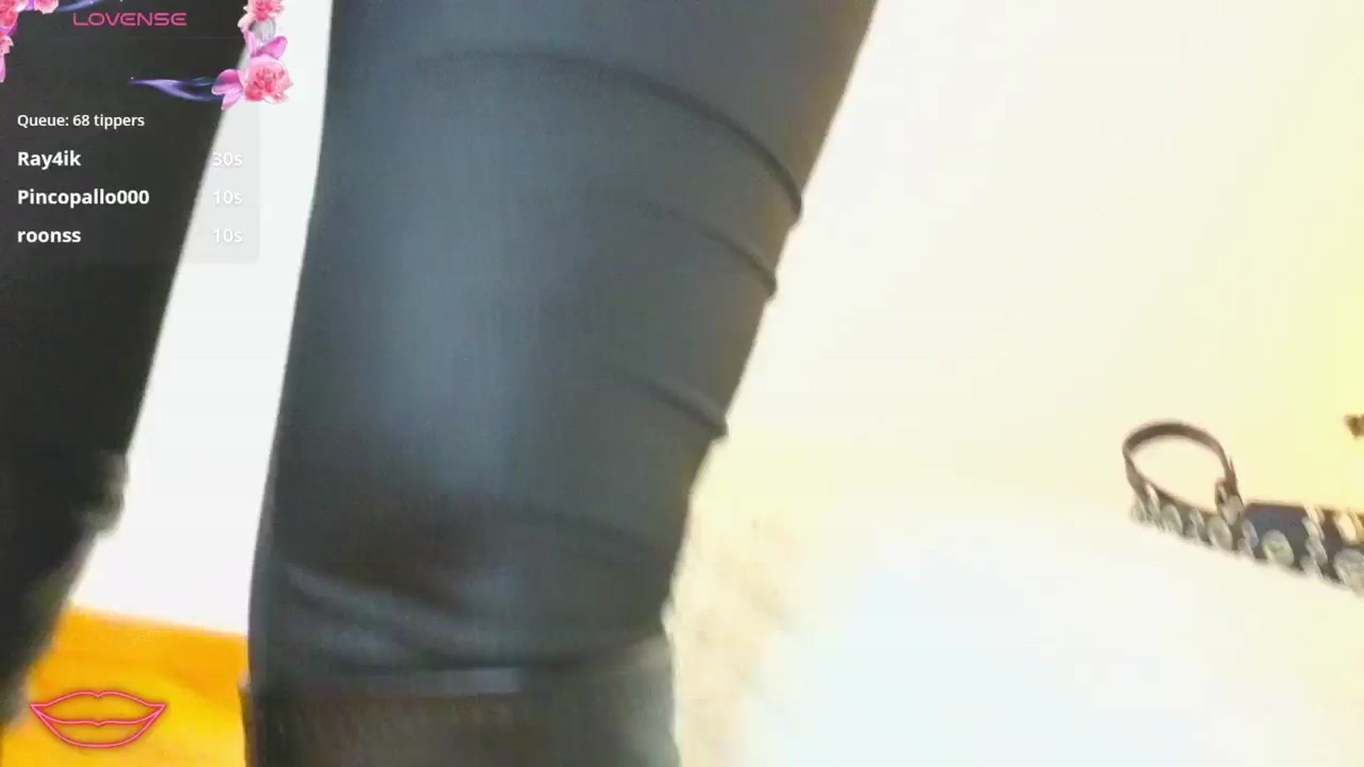 Gallery image thumbnail from M1ss_arina's myfreecams stream on, 01/12/2026, 03:02 image 18 of 20