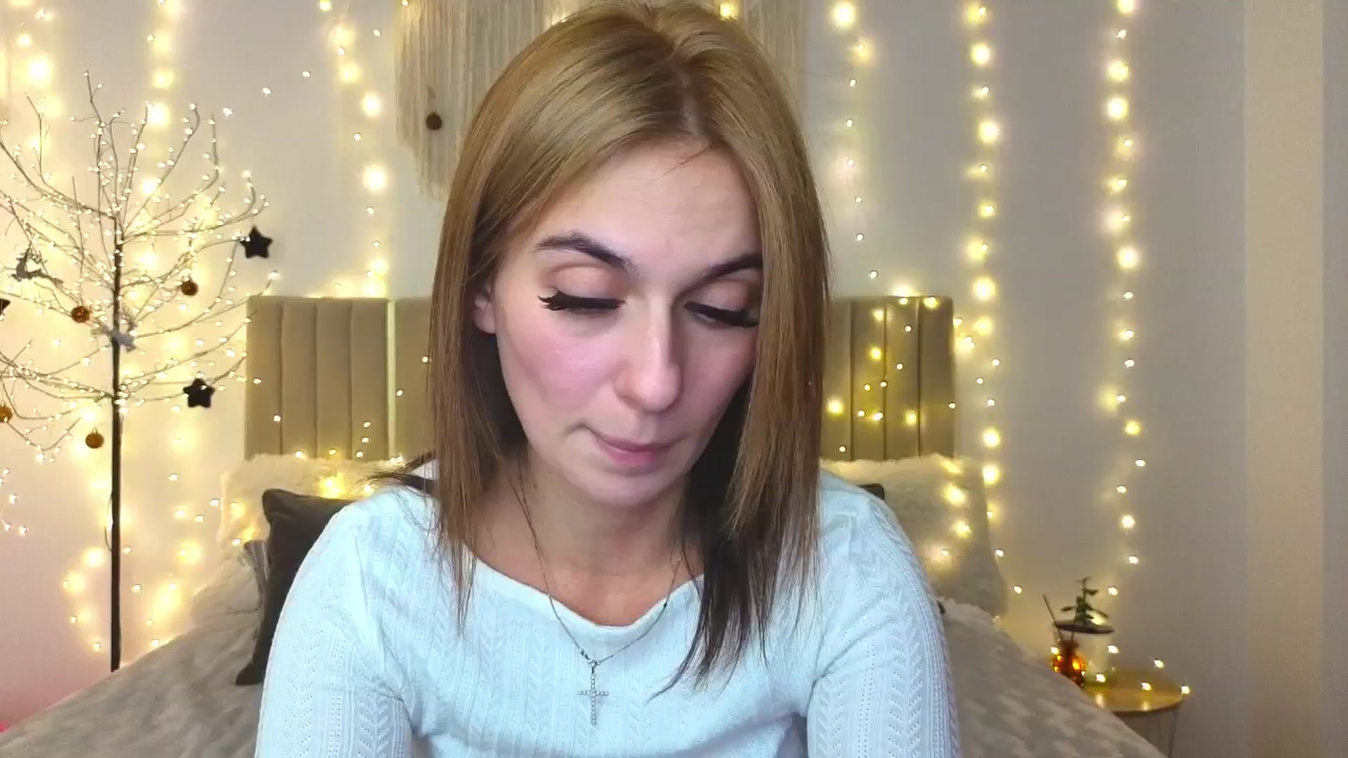 Gallery image thumbnail from M1ss_arina's myfreecams stream on, 01/13/2026, 24:01 image 12 of 20