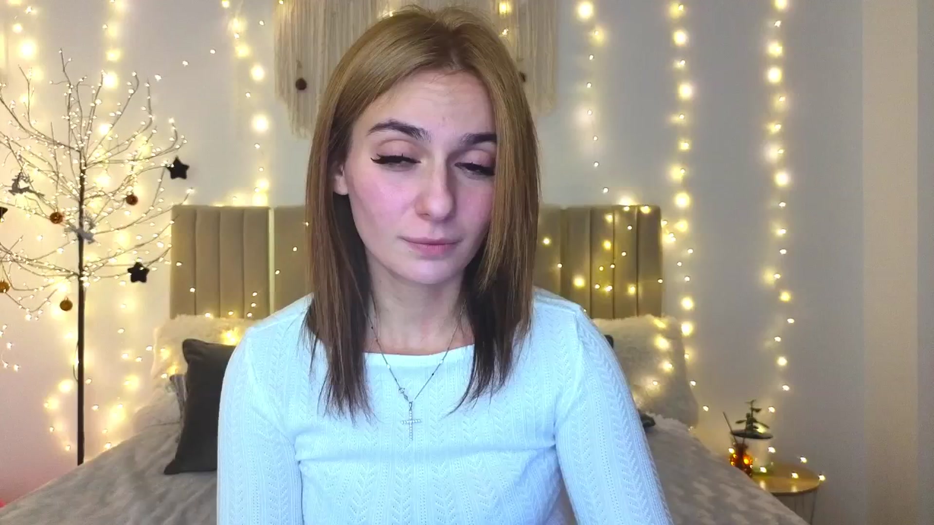 Gallery image thumbnail from M1ss_arina's myfreecams stream on, 01/13/2026, 24:01 image 11 of 20