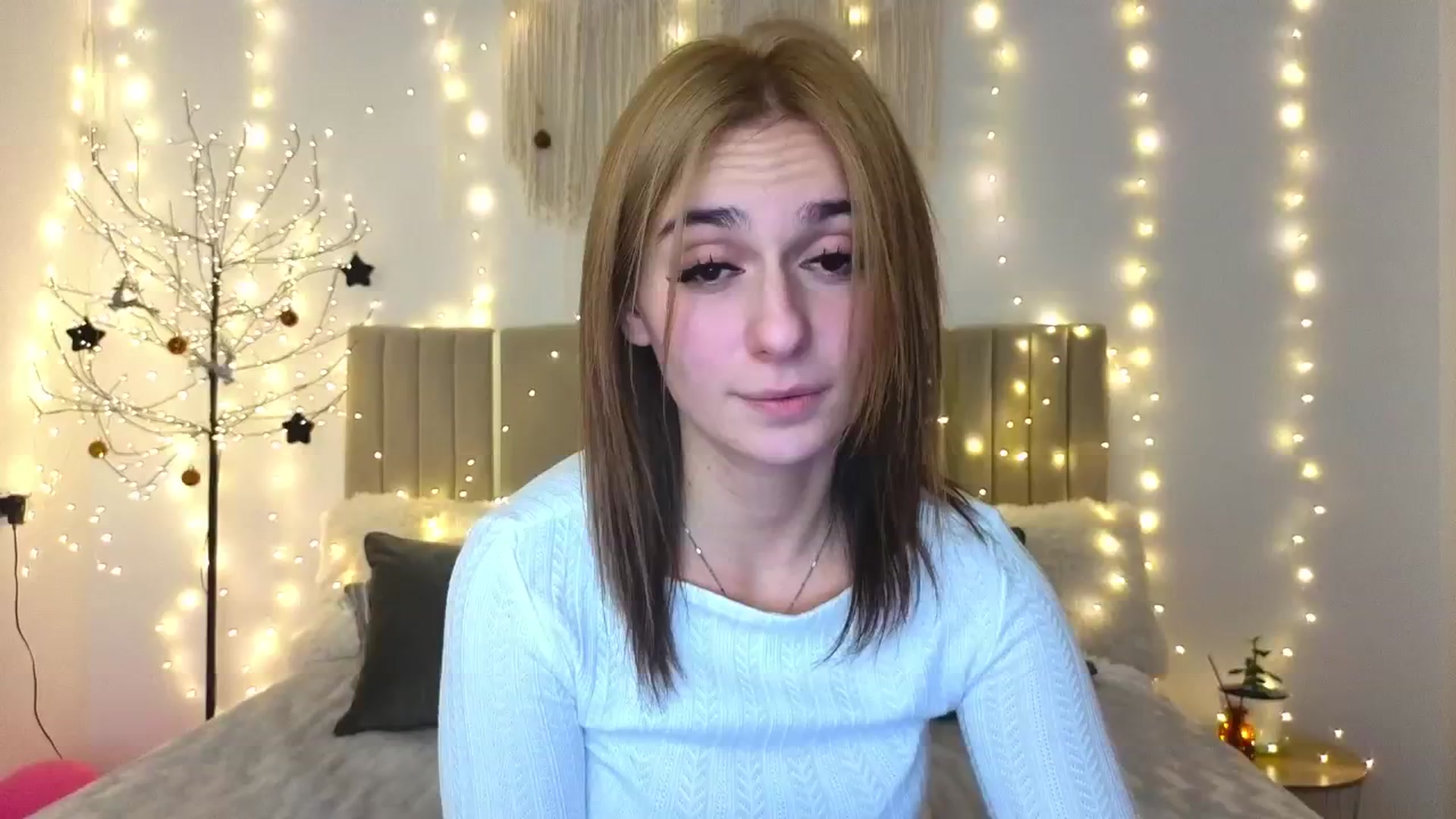 Gallery image thumbnail from M1ss_arina's myfreecams stream on, 01/13/2026, 24:01 image 14 of 20