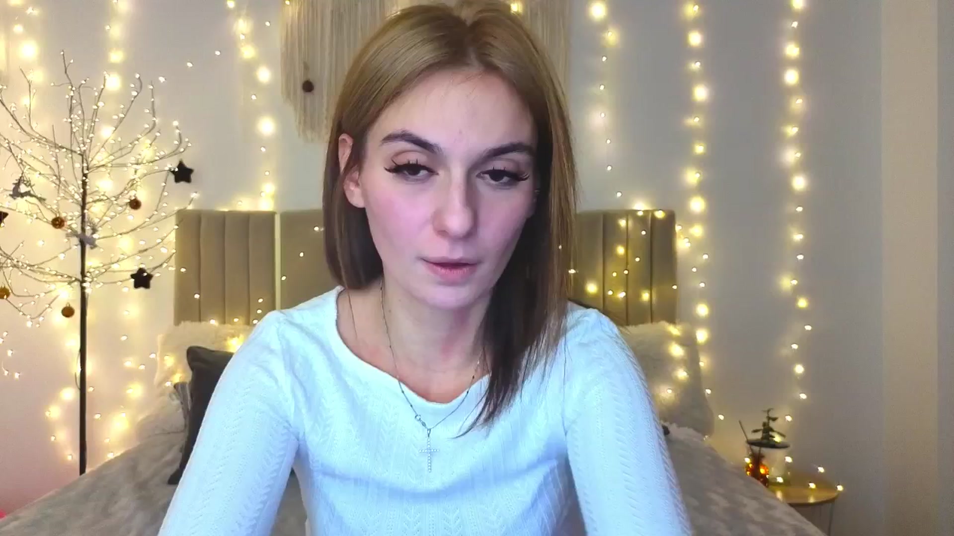 Gallery image thumbnail from M1ss_arina's myfreecams stream on, 01/13/2026, 24:01 image 5 of 20