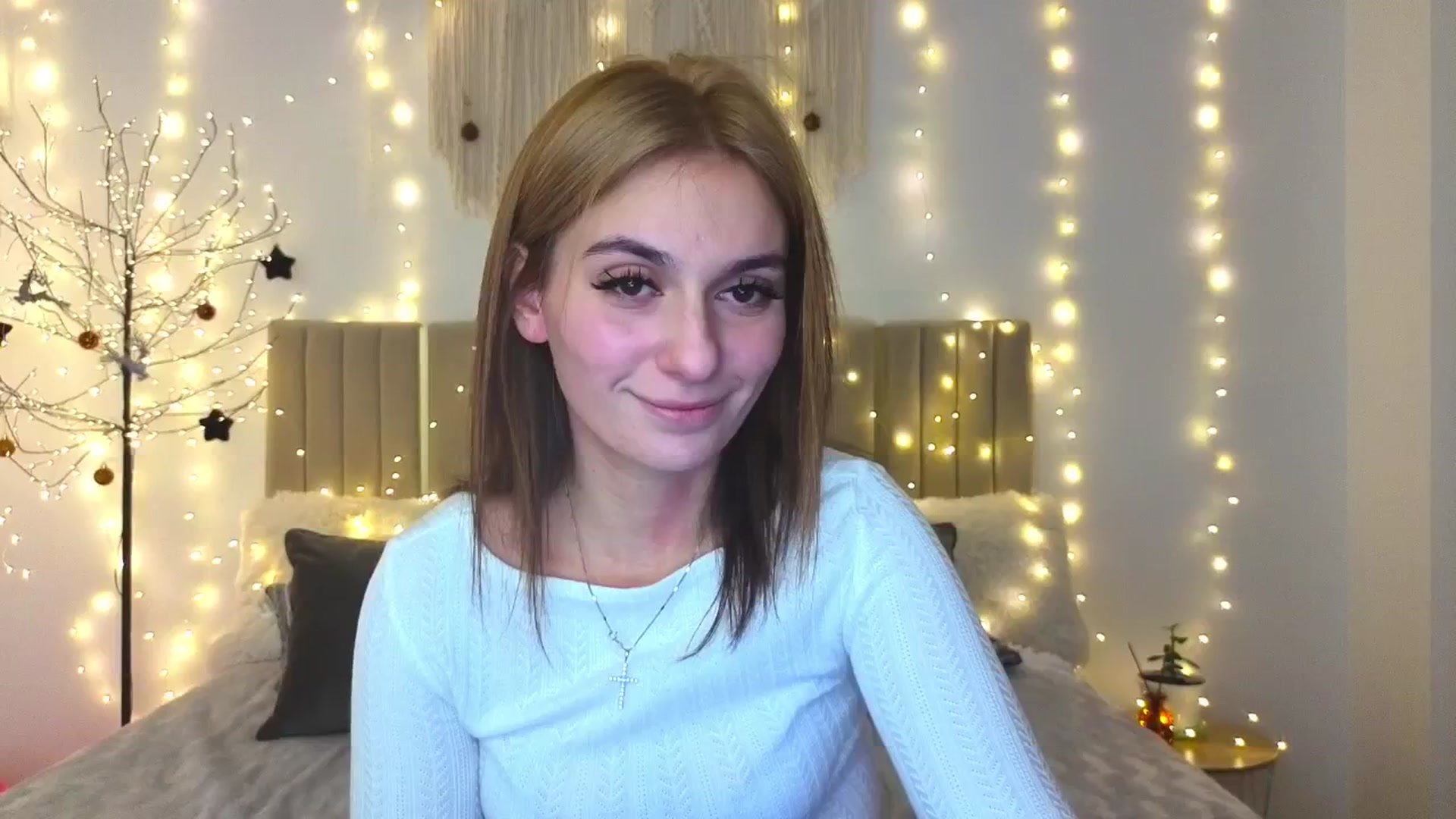 Gallery image thumbnail from M1ss_arina's myfreecams stream on, 01/13/2026, 24:01 image 4 of 20