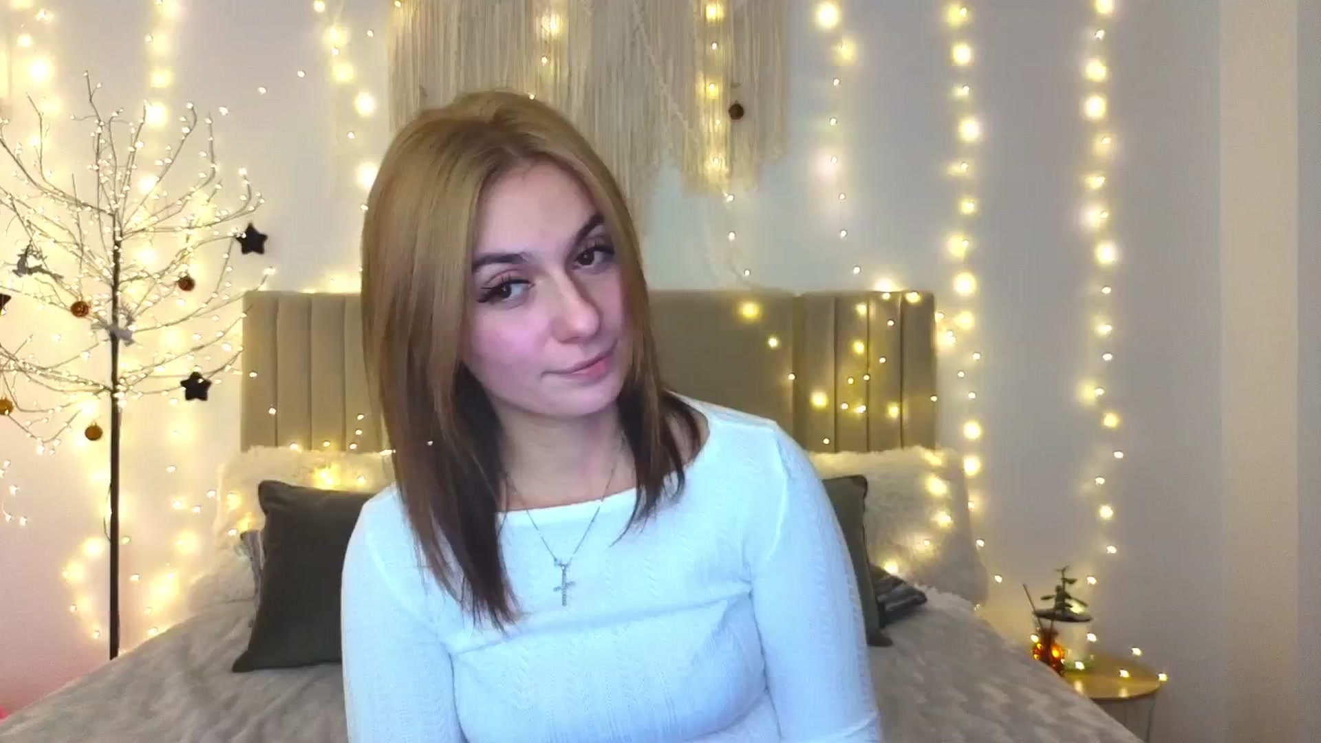 Gallery image thumbnail from M1ss_arina's myfreecams stream on, 01/13/2026, 24:01 image 9 of 20