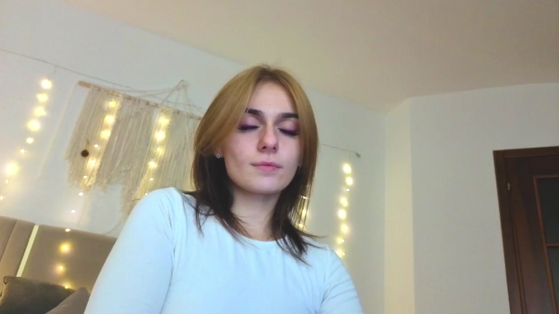 Gallery image thumbnail from M1ss_arina's myfreecams stream on, 01/16/2026, 04:56 image 5 of 20