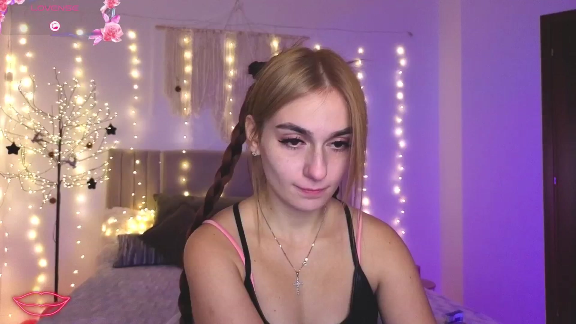 Gallery image thumbnail from M1ss_arina's myfreecams stream on, 01/18/2026, 24:02 image 2 of 20