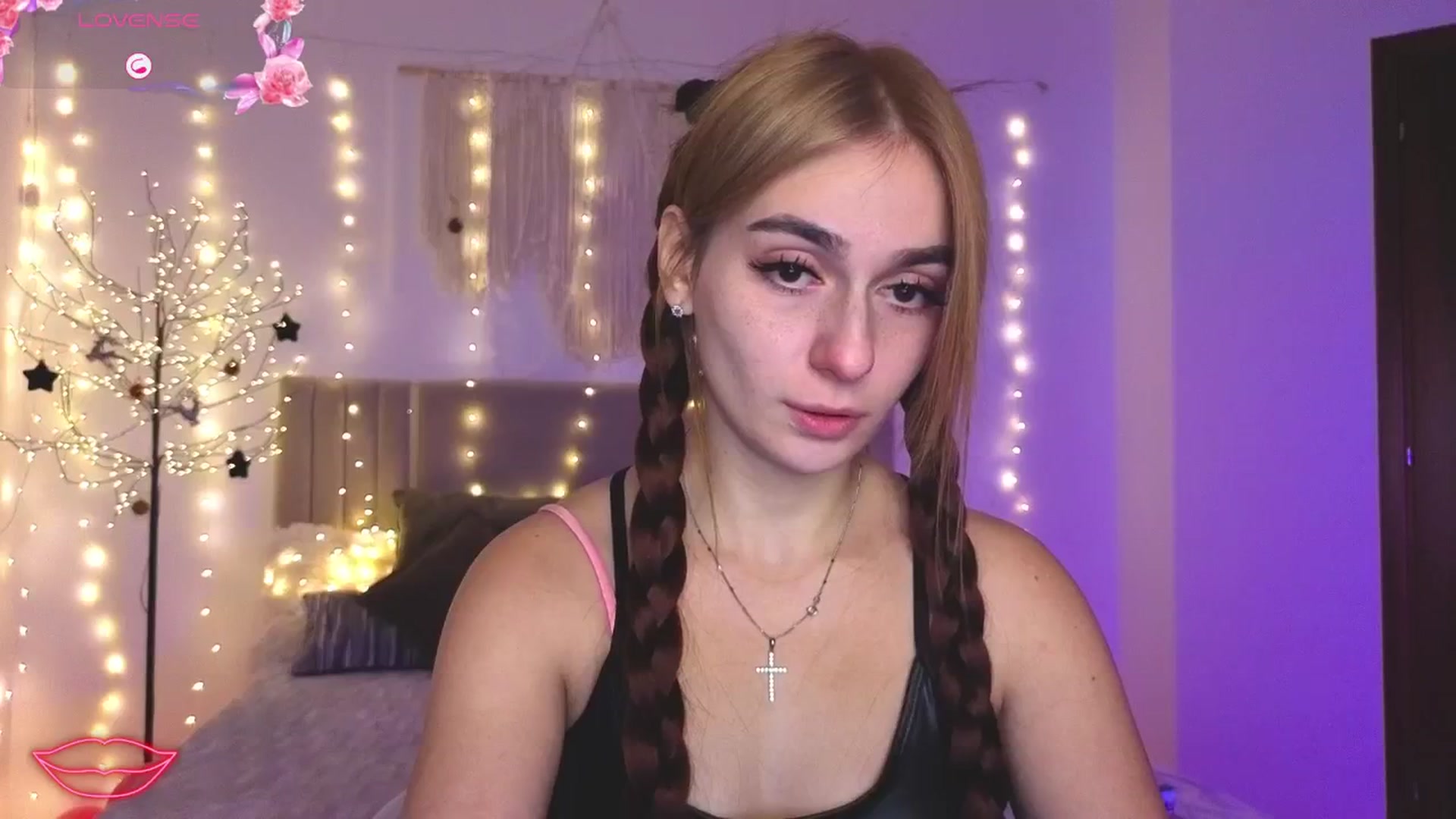 Gallery image thumbnail from M1ss_arina's myfreecams stream on, 01/18/2026, 24:02 image 4 of 20