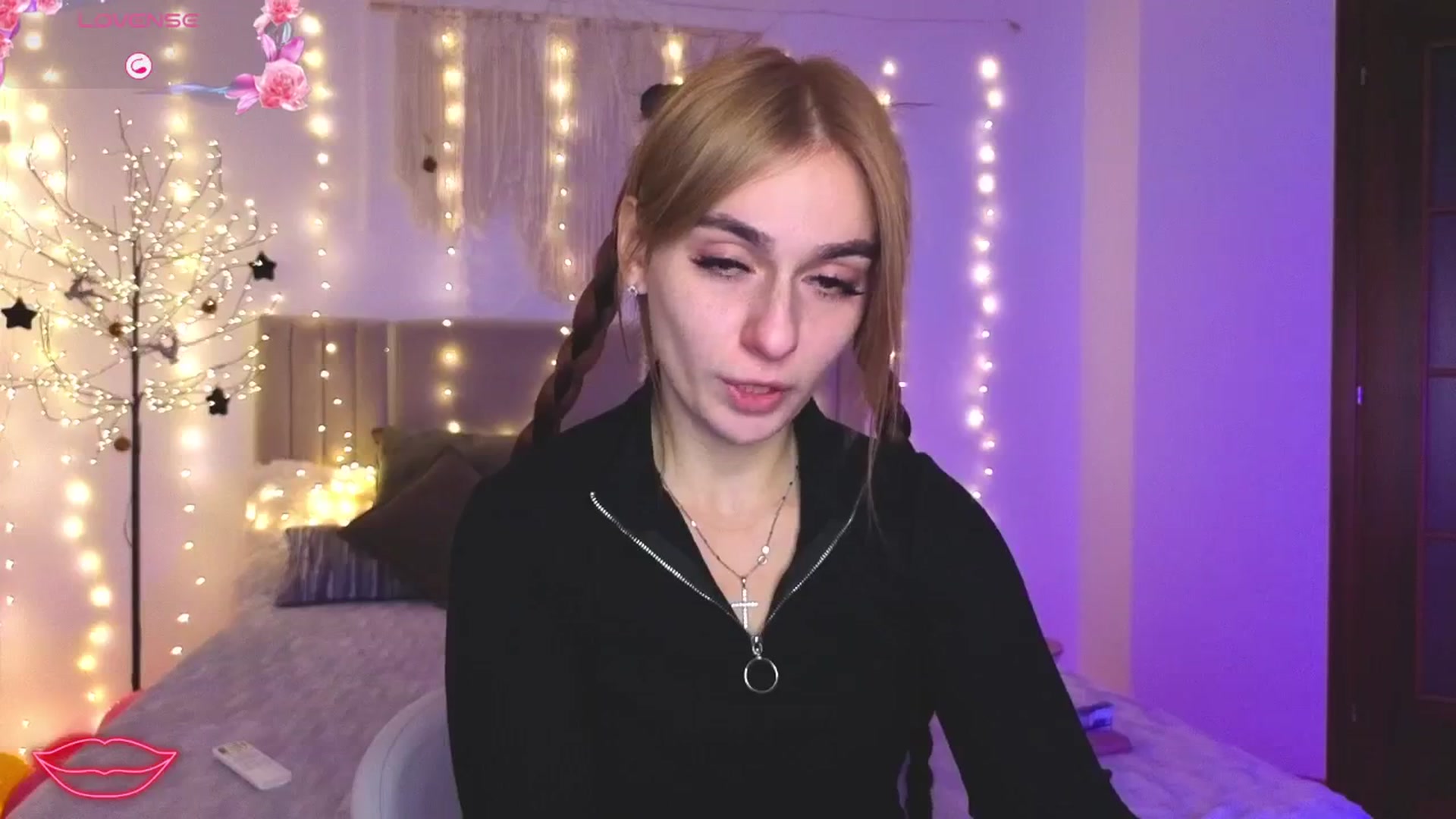 Gallery image thumbnail from M1ss_arina's myfreecams stream on, 01/18/2026, 24:02 image 5 of 20