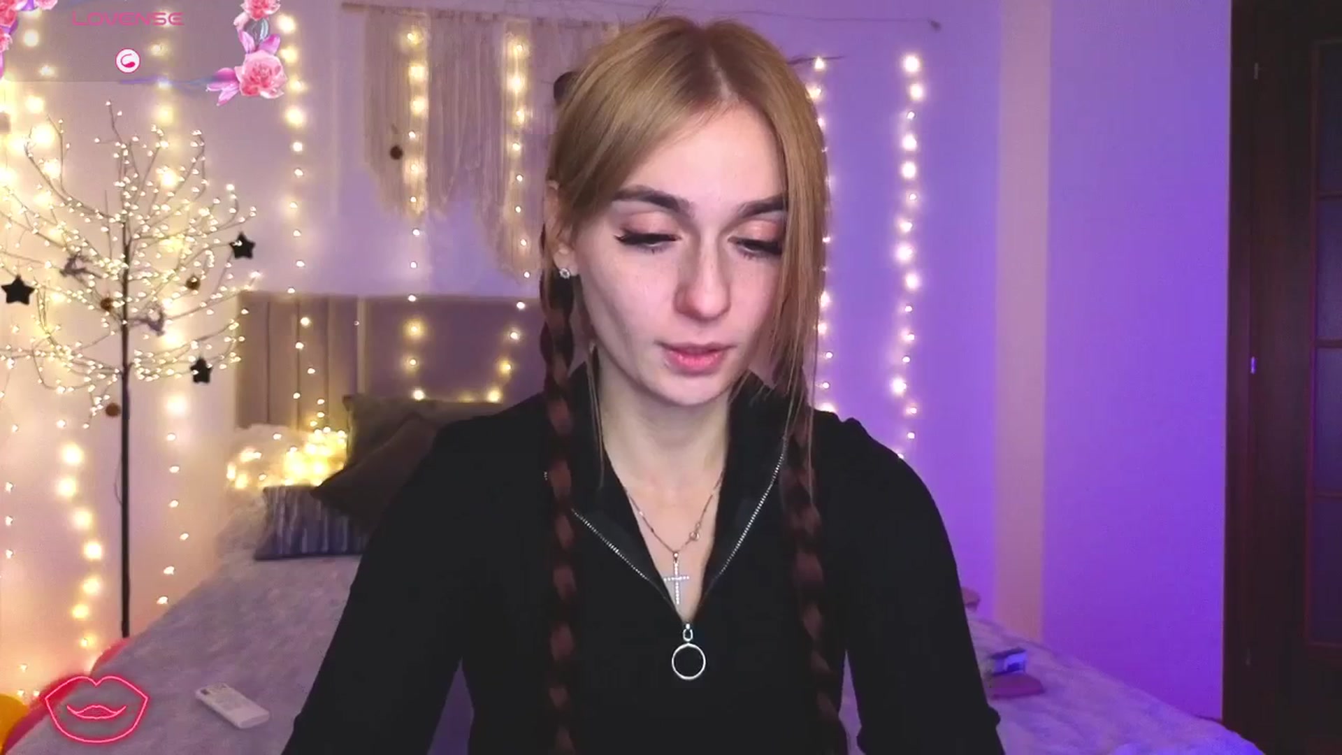Gallery image thumbnail from M1ss_arina's myfreecams stream on, 01/18/2026, 24:02 image 6 of 20