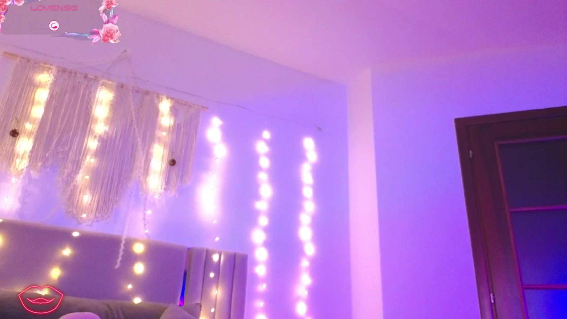 Gallery image thumbnail from M1ss_arina's myfreecams stream on, 01/18/2026, 04:10 image 16 of 20