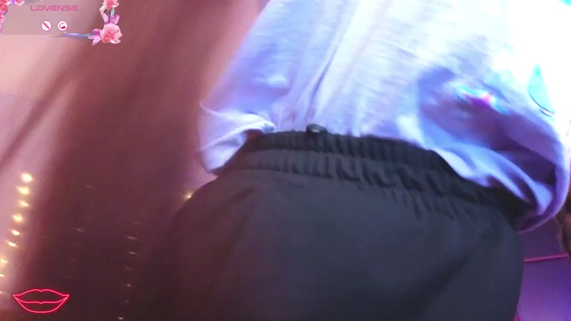 Gallery image thumbnail from M1ss_arina's myfreecams stream on, 01/18/2026, 04:10 image 2 of 20