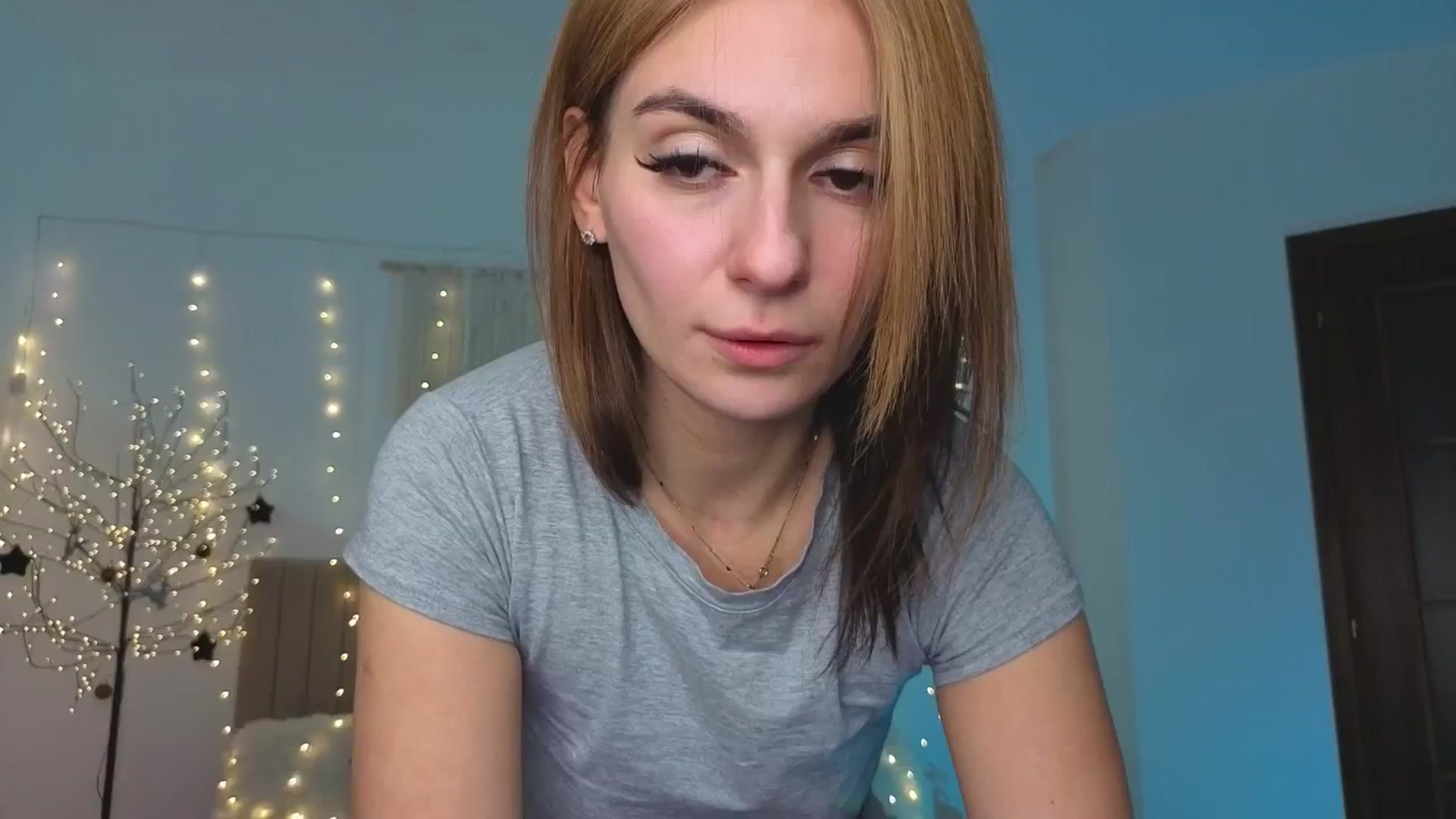Gallery image thumbnail from M1ss_arina's myfreecams stream on, 01/21/2026, 01:05 image 16 of 20