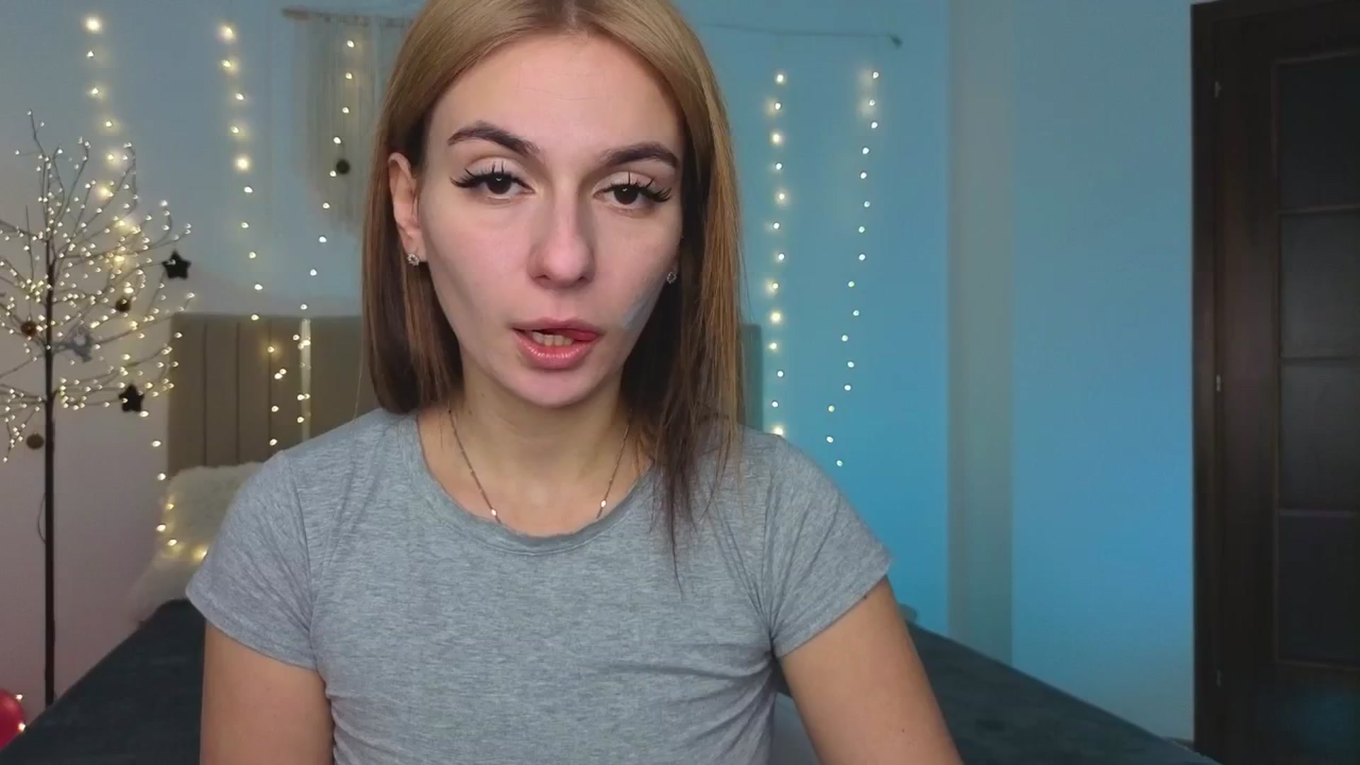 Gallery image thumbnail from M1ss_arina's myfreecams stream on, 01/21/2026, 01:05 image 1 of 20