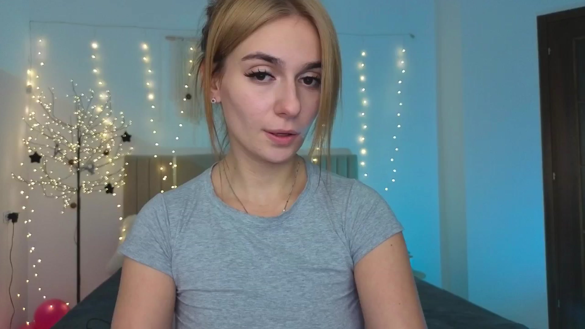Gallery image thumbnail from M1ss_arina's myfreecams stream on, 01/21/2026, 04:46 image 15 of 20
