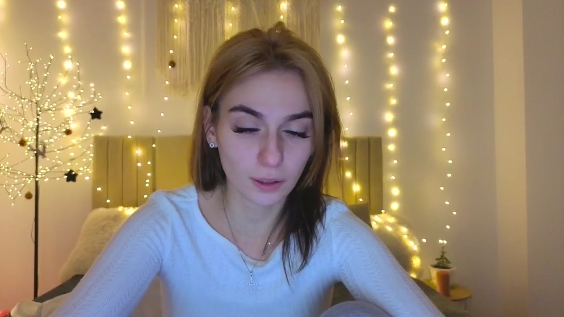 Gallery image thumbnail from M1ss_arina's myfreecams stream on, 01/23/2026, 04:37 image 13 of 20