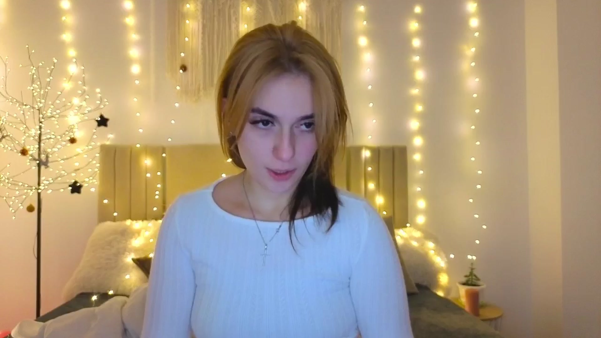 Gallery image thumbnail from M1ss_arina's myfreecams stream on, 01/23/2026, 04:37 image 10 of 20