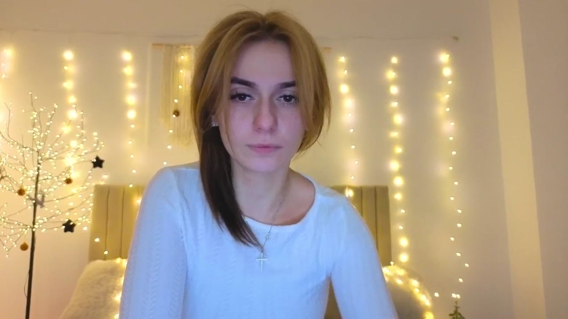 Gallery image thumbnail from M1ss_arina's myfreecams stream on, 01/23/2026, 04:37 image 16 of 20