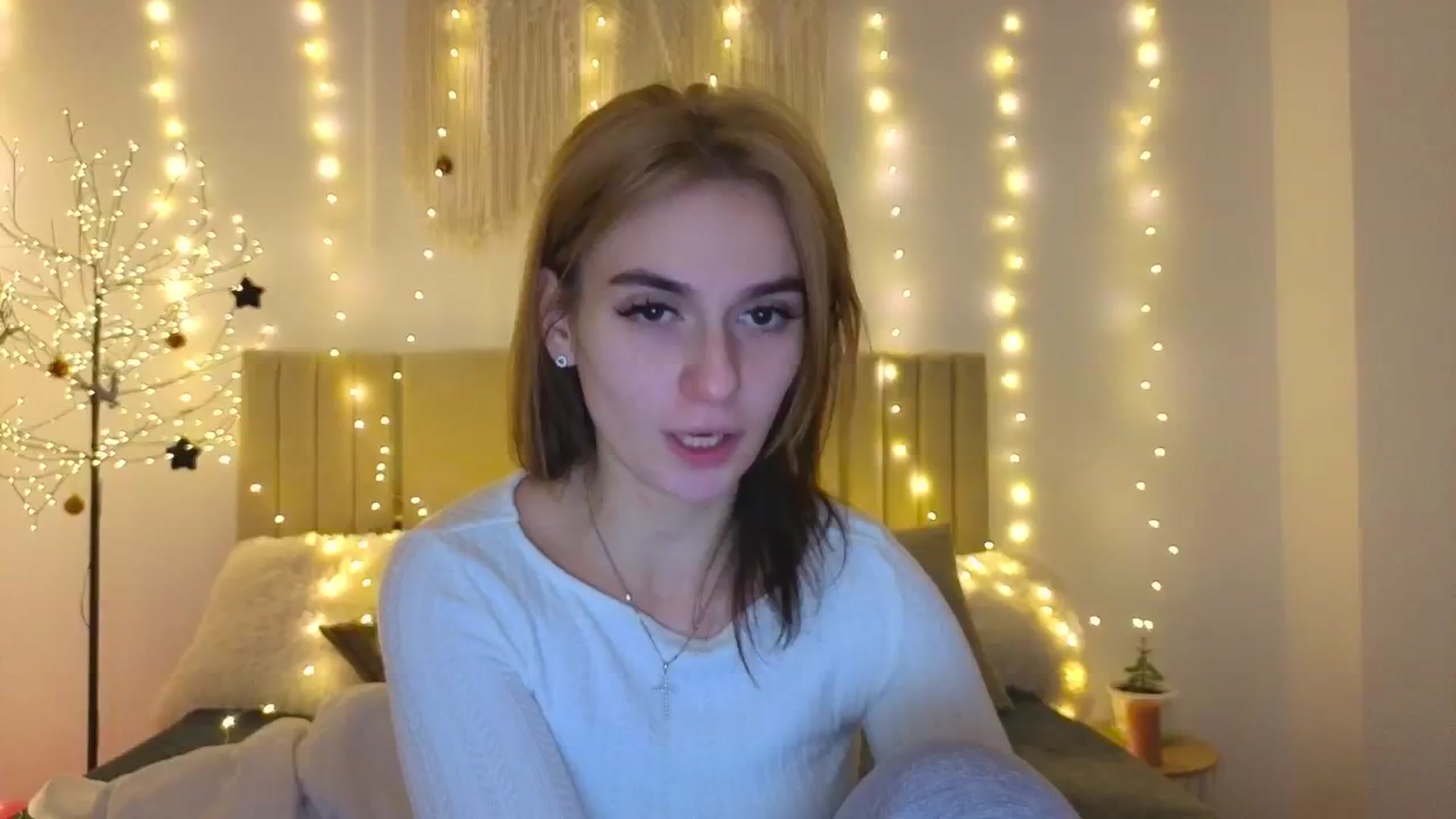 Gallery image thumbnail from M1ss_arina's myfreecams stream on, 01/23/2026, 04:37 image 14 of 20