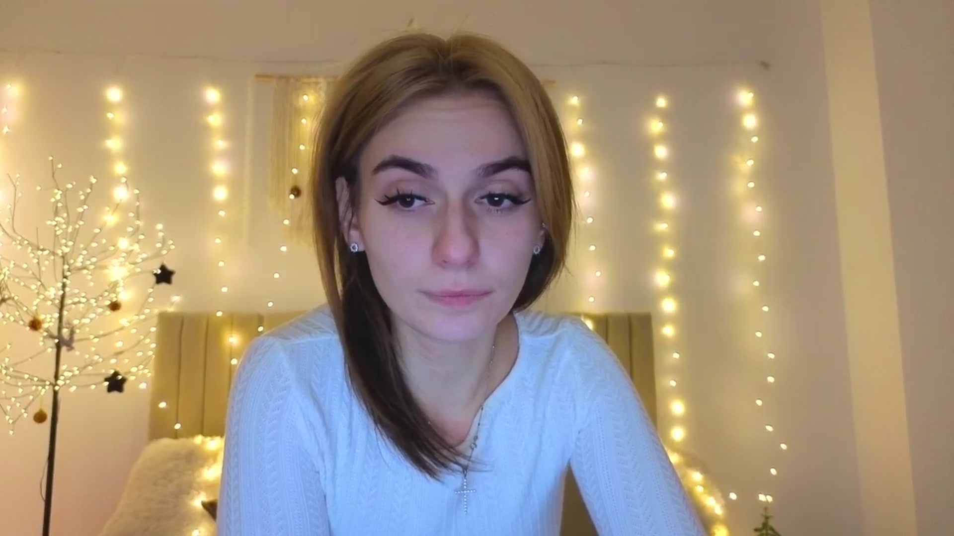 Gallery image thumbnail from M1ss_arina's myfreecams stream on, 01/23/2026, 04:37 image 17 of 20