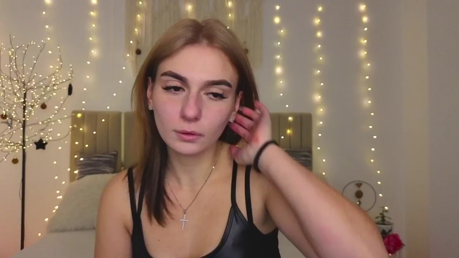 Gallery image thumbnail from M1ss_arina's myfreecams stream on, 01/25/2026, 16:31 image 7 of 20