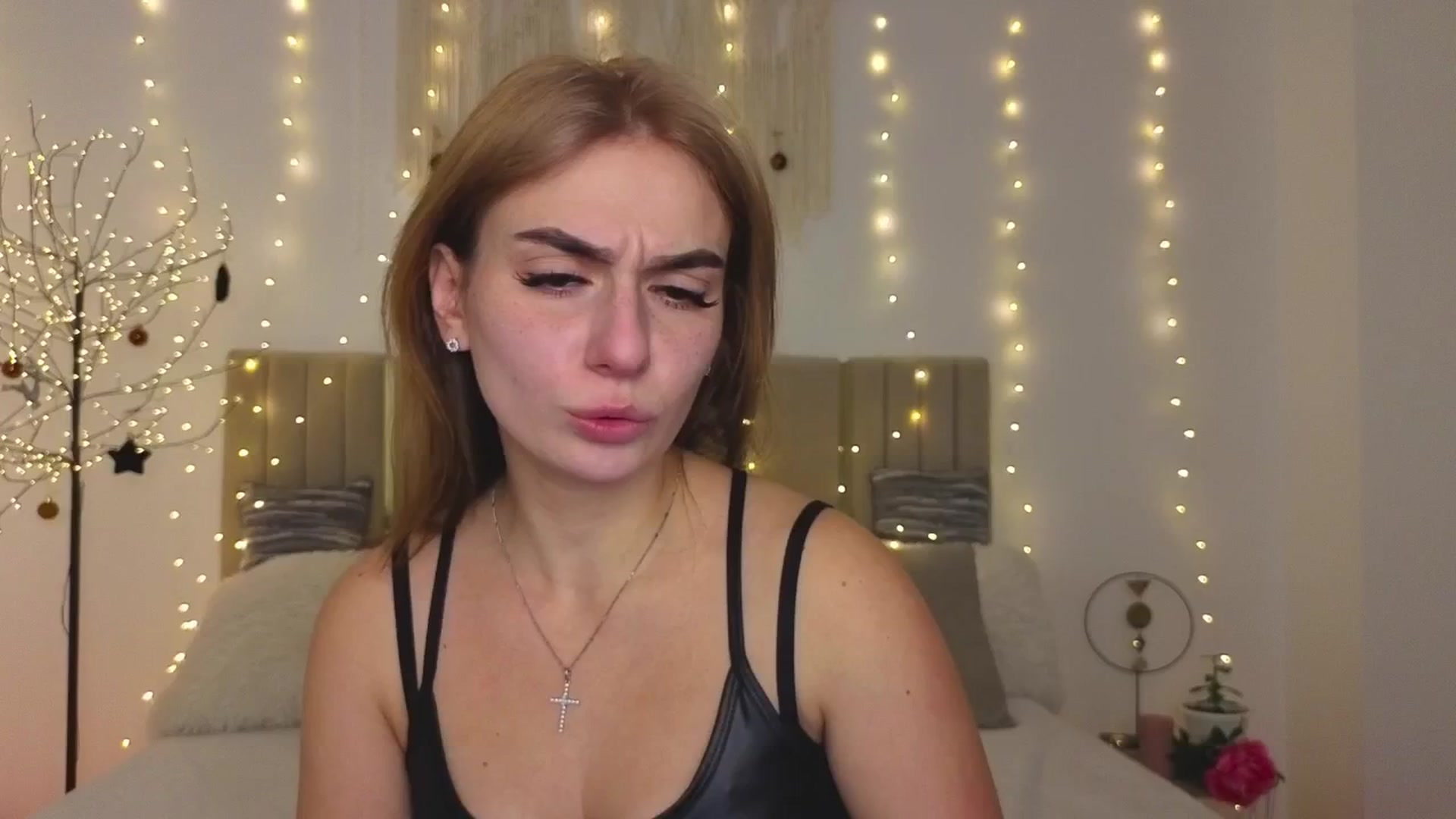 Gallery image thumbnail from M1ss_arina's myfreecams stream on, 01/25/2026, 16:31 image 8 of 20