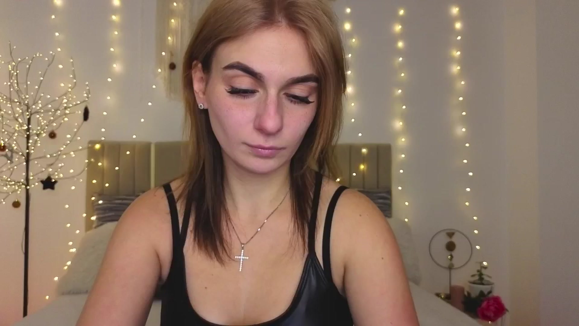Gallery image thumbnail from M1ss_arina's myfreecams stream on, 01/25/2026, 16:31 image 2 of 20