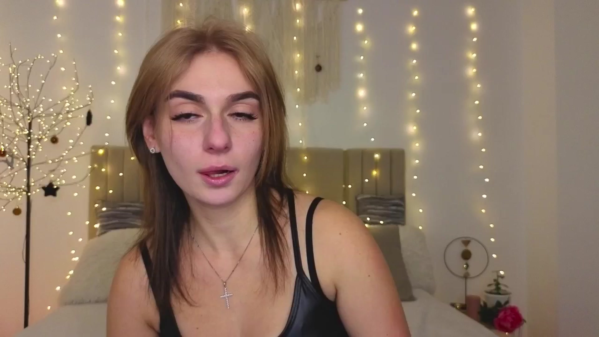 Gallery image thumbnail from M1ss_arina's myfreecams stream on, 01/25/2026, 16:31 image 1 of 20