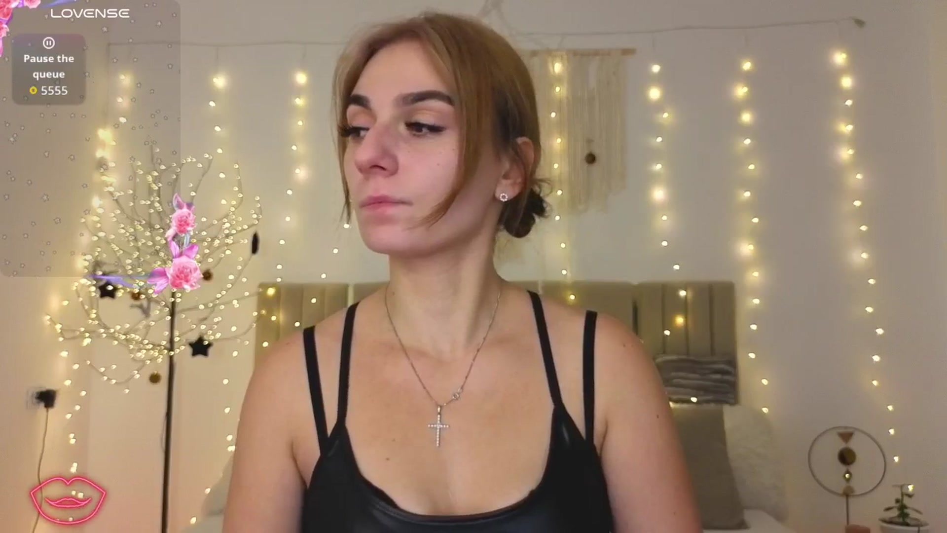 Gallery image thumbnail from M1ss_arina's myfreecams stream on, 01/25/2026, 18:23 image 4 of 20