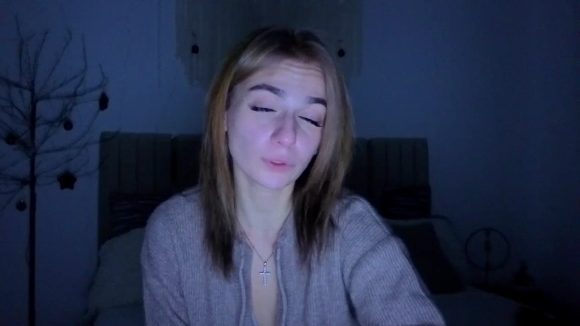 Gallery image thumbnail from M1ss_arina's myfreecams stream on, 01/26/2026, 23:22 image 14 of 20