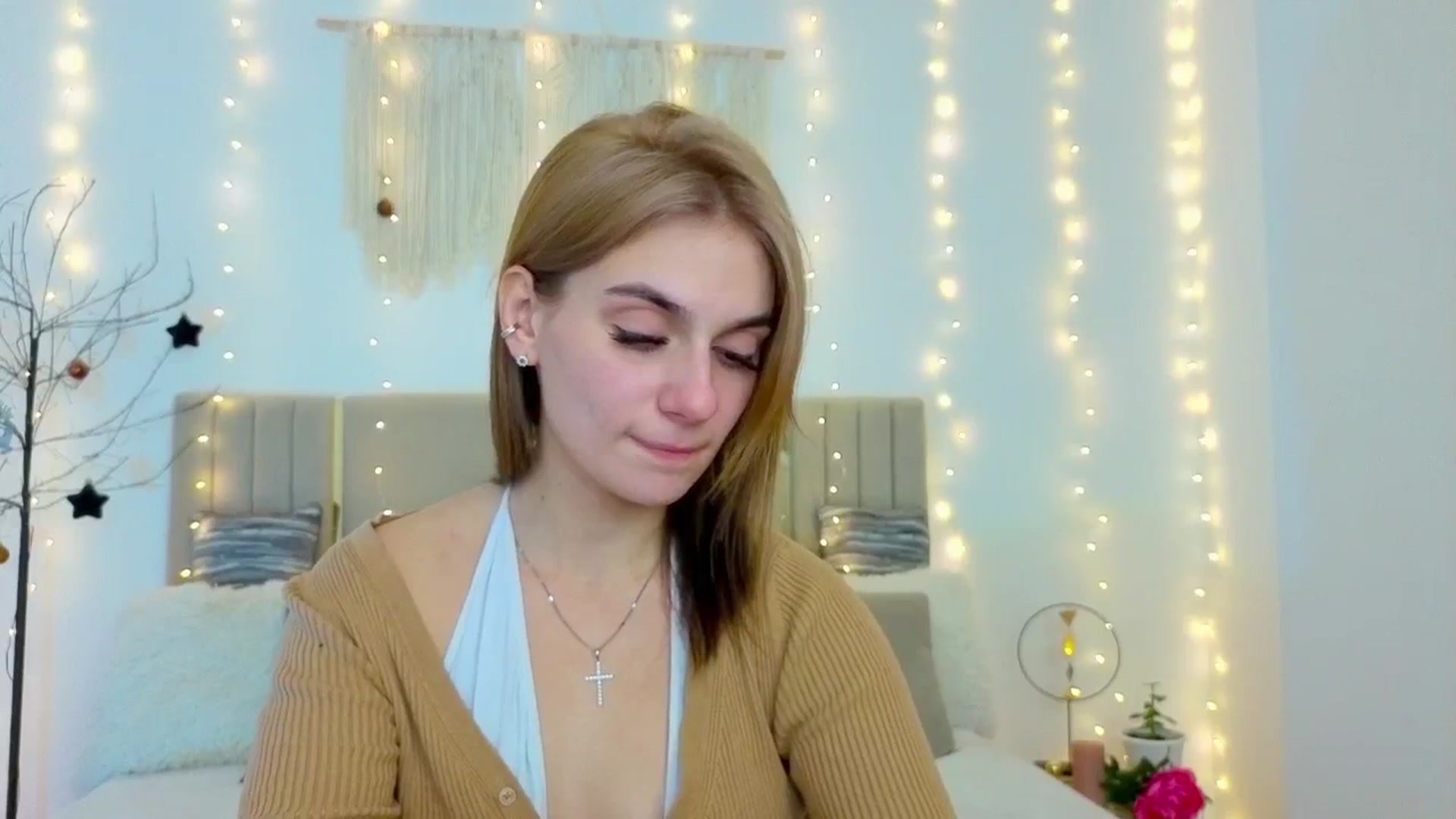 Gallery image thumbnail from M1ss_arina's myfreecams stream on, 01/28/2026, 01:03 image 2 of 20