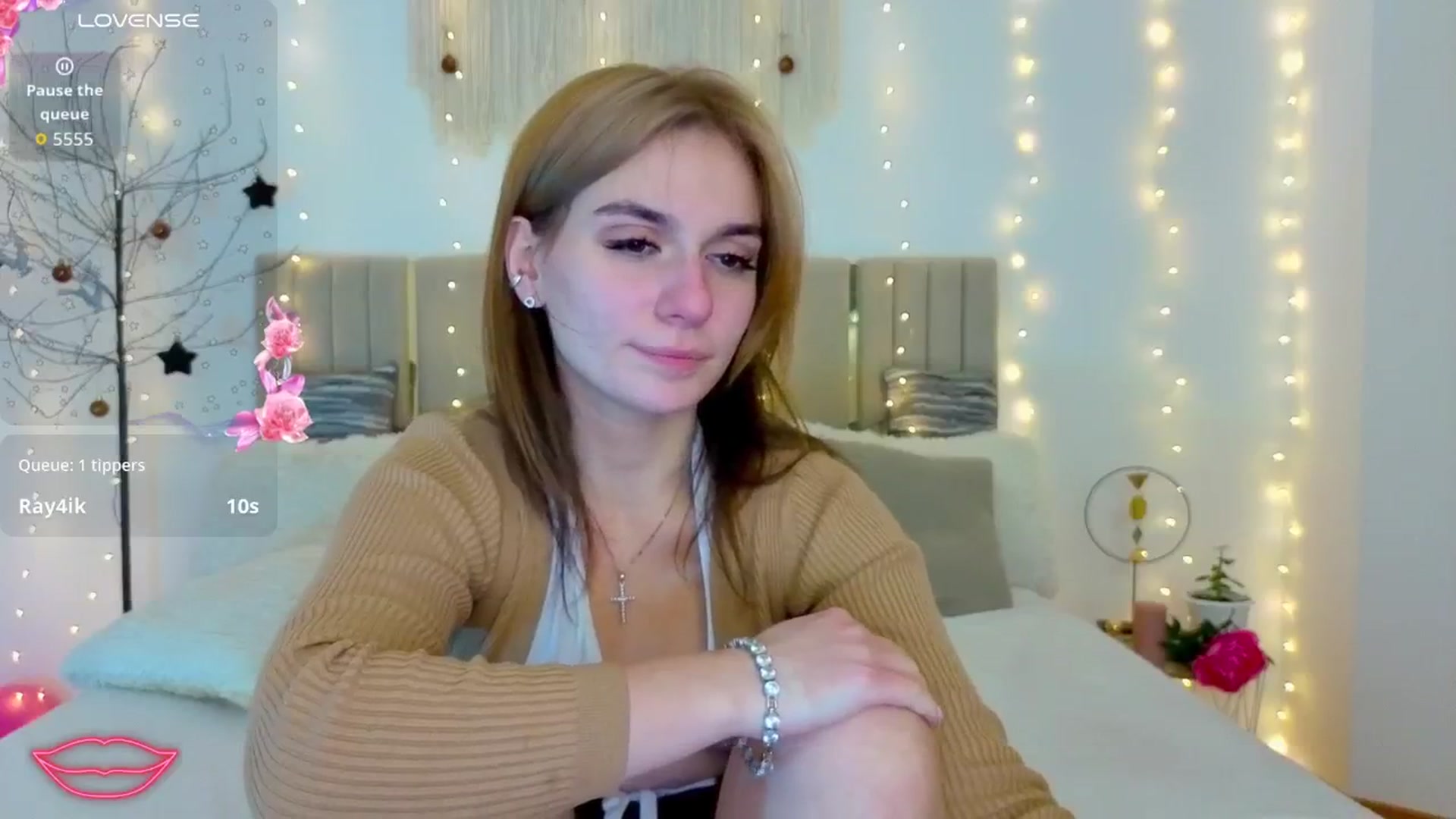 Gallery image thumbnail from M1ss_arina's myfreecams stream on, 01/28/2026, 04:06 image 15 of 20