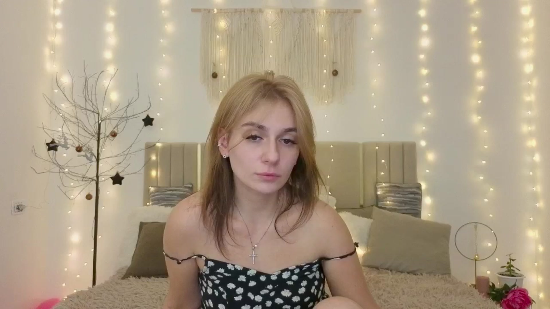 Gallery image thumbnail from M1ss_arina's myfreecams stream on, 01/29/2026, 23:29 image 9 of 20