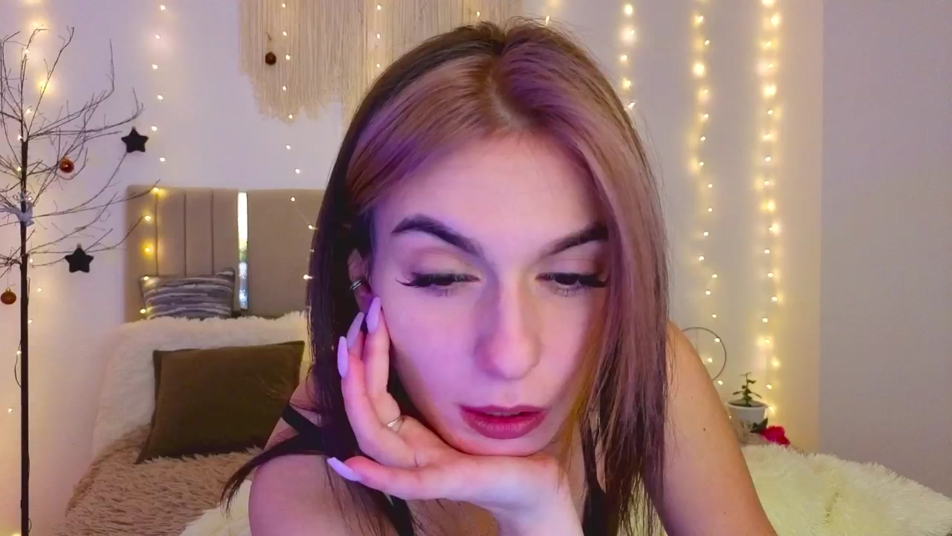 Gallery image thumbnail from M1ss_arina's myfreecams stream on, 01/31/2026, 23:50 image 1 of 20