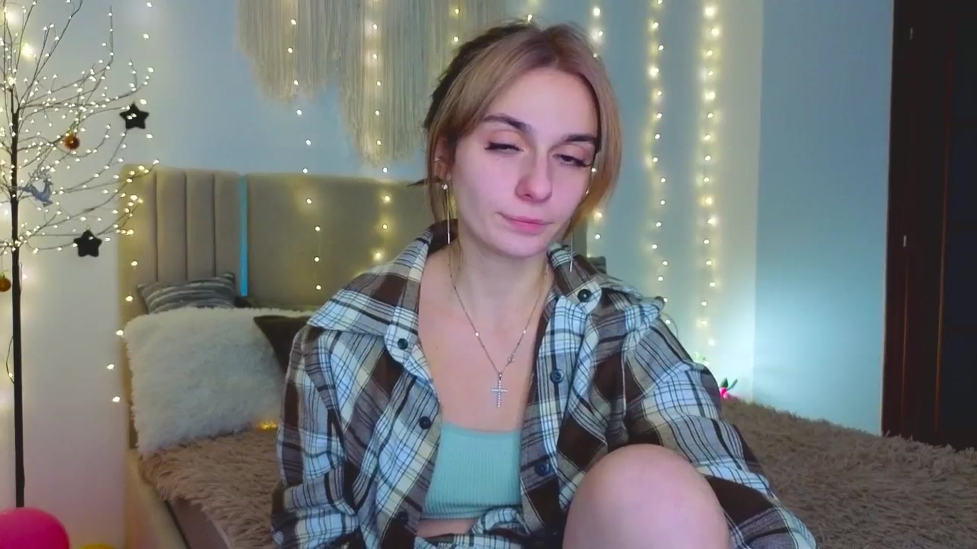 Gallery image thumbnail from M1ss_arina's myfreecams stream on, 02/04/2026, 08:39 image 9 of 20