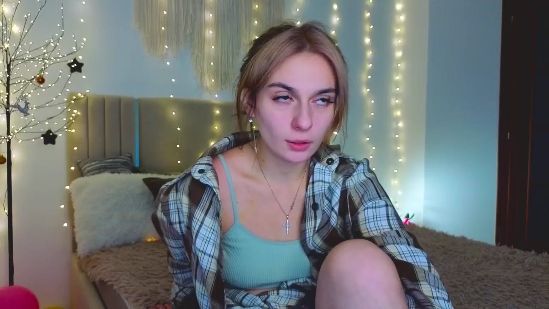 Gallery image thumbnail from M1ss_arina's myfreecams stream on, 02/04/2026, 08:39 image 5 of 20