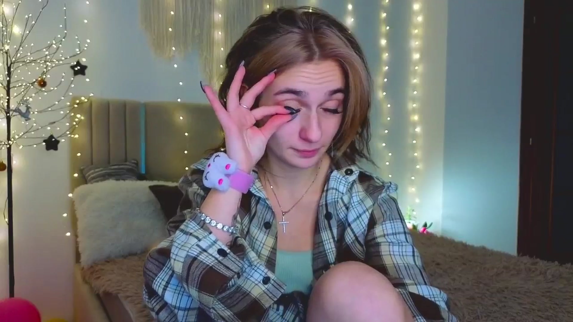 Gallery image thumbnail from M1ss_arina's myfreecams stream on, 02/04/2026, 08:39 image 18 of 20
