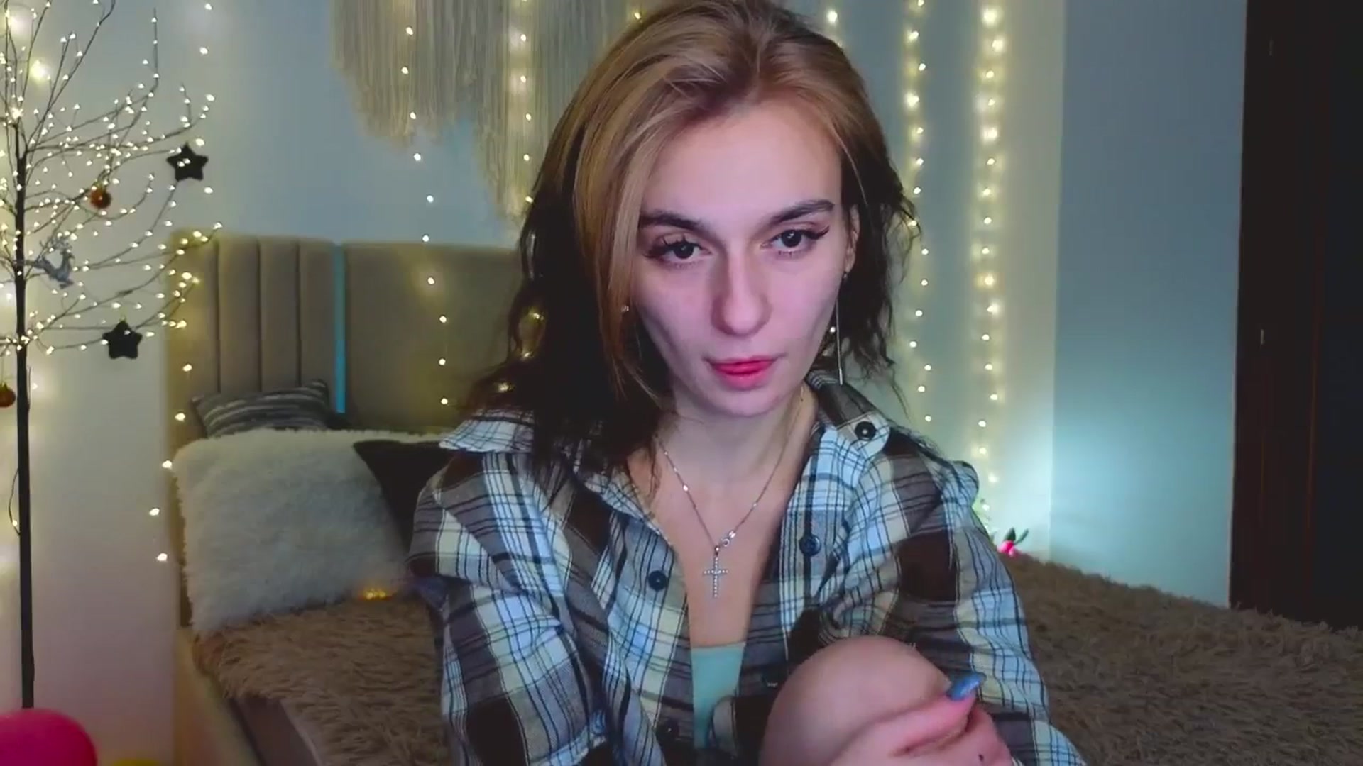 Gallery image thumbnail from M1ss_arina's myfreecams stream on, 02/04/2026, 08:39 image 17 of 20