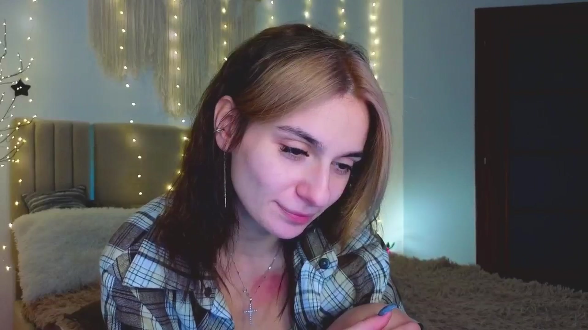 Gallery image thumbnail from M1ss_arina's myfreecams stream on, 02/04/2026, 09:37 image 10 of 20