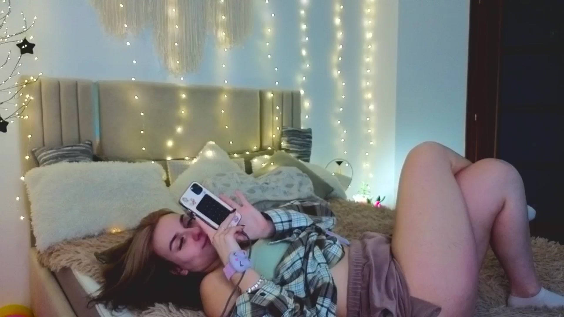 Gallery image thumbnail from M1ss_arina's myfreecams stream on, 02/04/2026, 09:37 image 2 of 20
