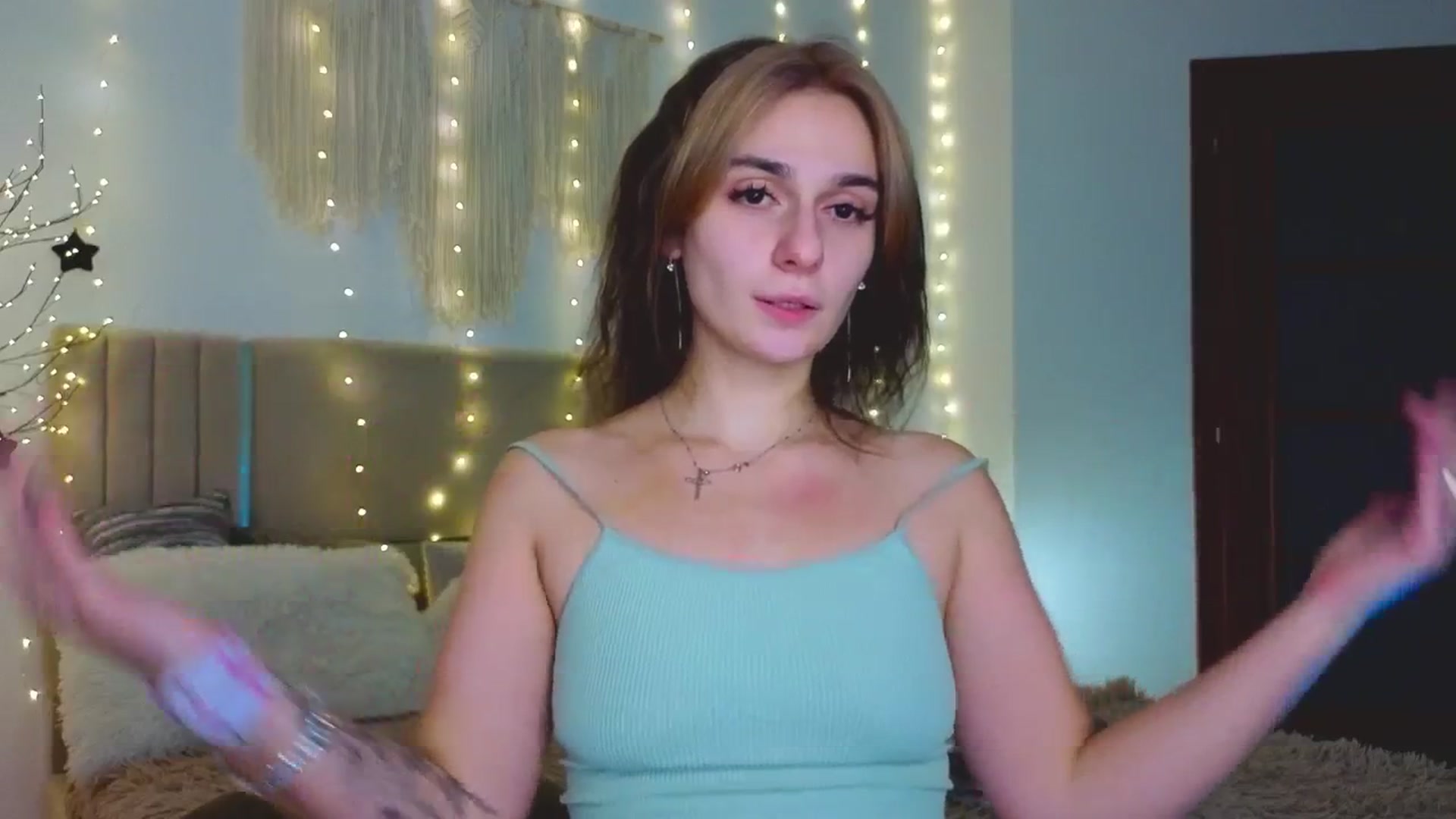 Gallery image thumbnail from M1ss_arina's myfreecams stream on, 02/04/2026, 09:37 image 18 of 20