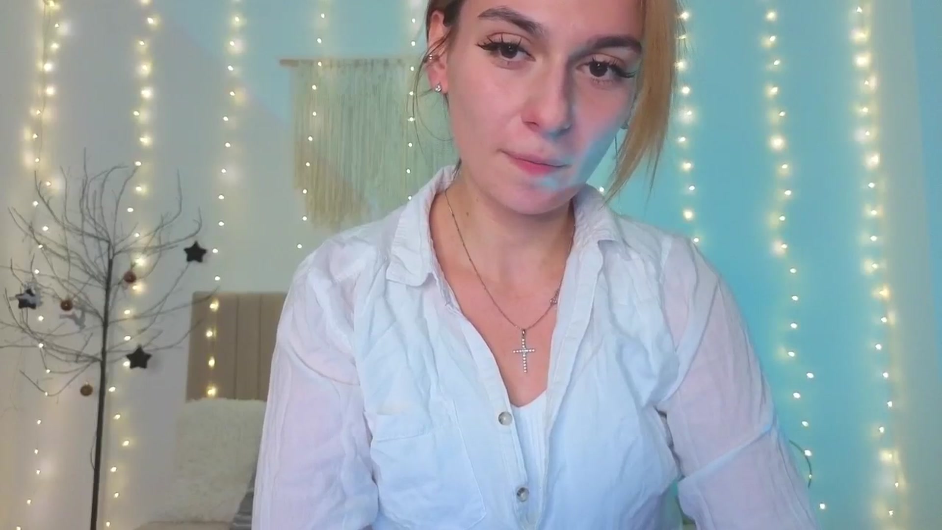 Gallery image thumbnail from M1ss_arina's myfreecams stream on, 02/05/2026, 24:01 image 11 of 20