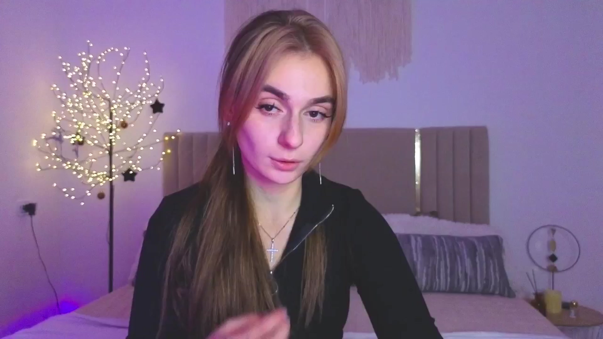 Gallery image thumbnail from M1ss_arina's myfreecams stream on, 02/08/2026, 23:32 image 9 of 20