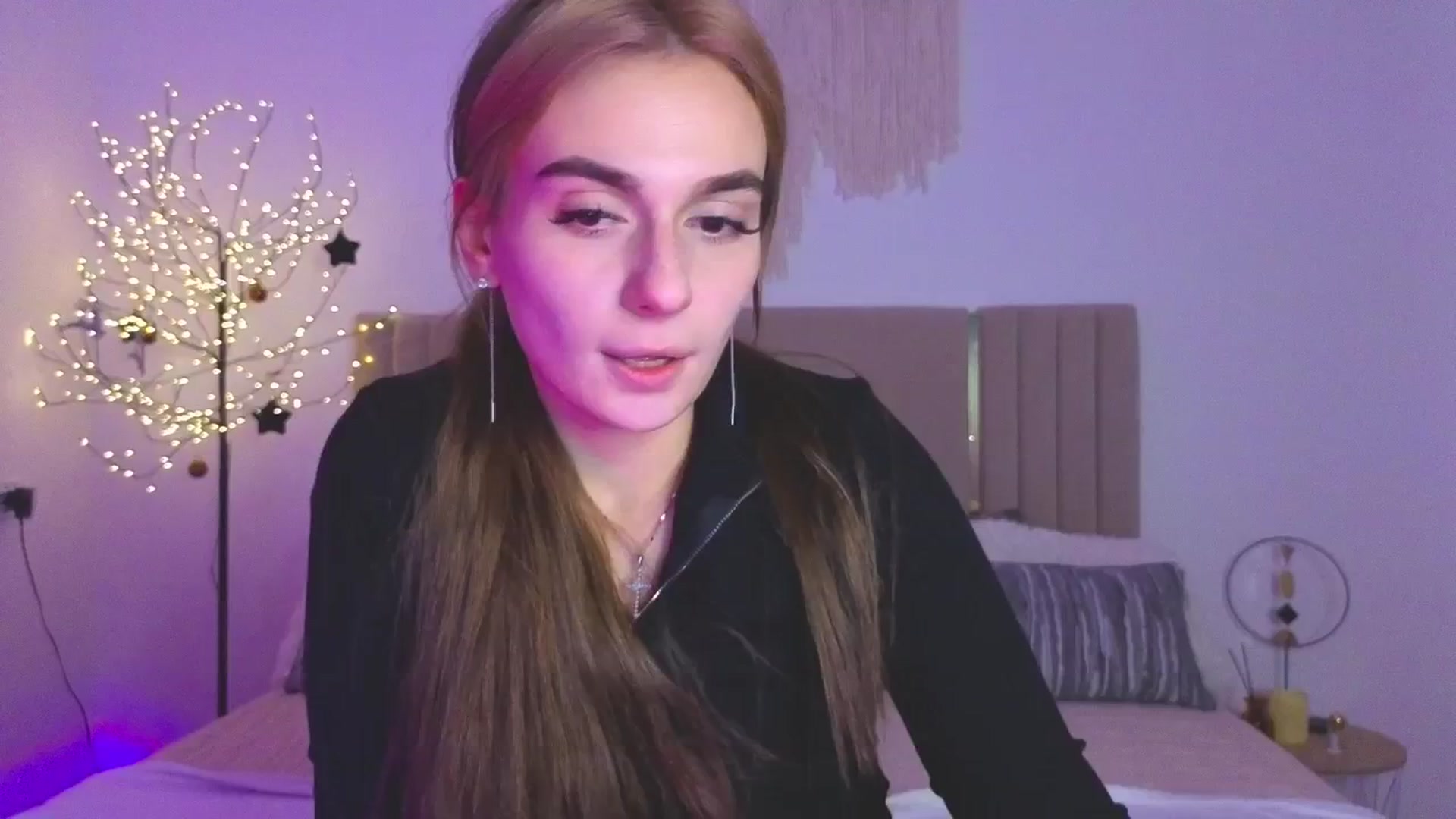 Gallery image thumbnail from M1ss_arina's myfreecams stream on, 02/08/2026, 23:32 image 13 of 20