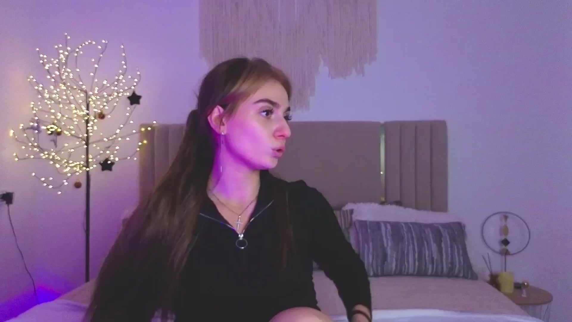 Gallery image thumbnail from M1ss_arina's myfreecams stream on, 02/08/2026, 23:32 image 20 of 20