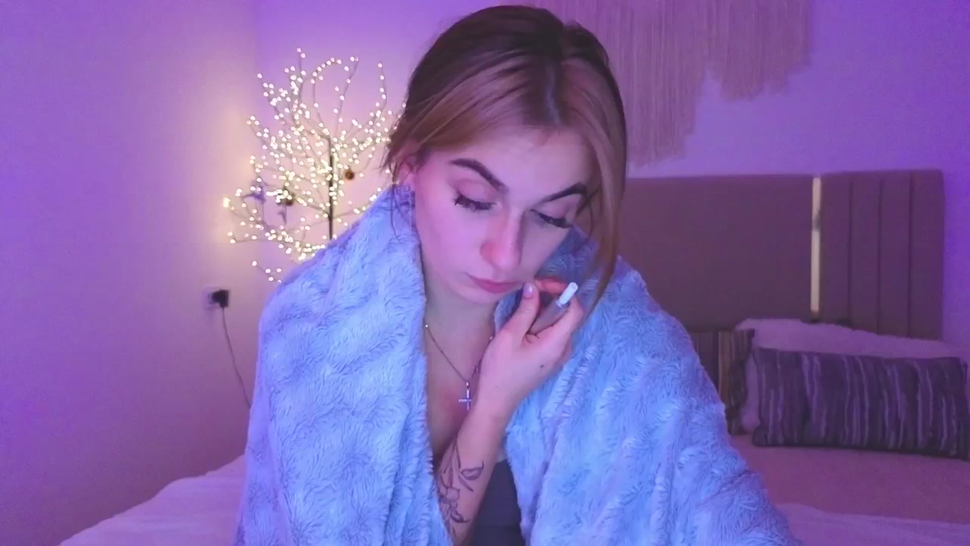 Gallery image thumbnail from M1ss_arina's myfreecams stream on, 02/09/2026, 02:17 image 6 of 20